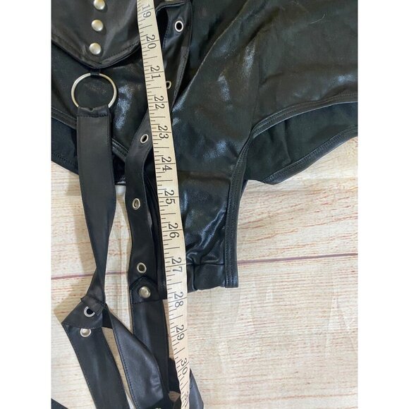 Leg Avenue Women's Black Faux Leather Long Sleeve Key Hole Front One Piece - Sma - Picture 8 of 15